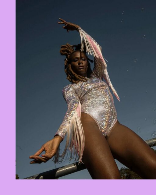 Festival Season is calling! 💃✨
Na spürst du auch schon die Ruhe vor dem Sturm? Krabbelt es schon in den Füßen? Endlich wieder unterwegs sein und eine Runde frei tanzen? Dann lass dich nicht aufhalten! Erlaube dir Raum einzunehmen, Spaß zu haben und aufzufallen 💃🧚‍♀️

Für den richtigen Vibe gibt's jetzt neue handgefertigte Festival Styles! 💞✨

Also komm vorbei oder stöber im MuscheBubu Onlineshop! 🛍️🔮 (Link in bio)

Welches Festival kannst du empfehlen? Teile es mit uns in den Kommentaren 👇

#festivalfashion #raveoutfit  #berlinfashionweek #festivalstyle #bodysuits handmadewithlove❤️ 

---

Can you feel the calm before the storm? Are your feet already itching to get out there, be on the move, and just dance like nobody's watching? Then don't let anything hold you back! Allow yourself to take up space, have fun, and stand out from the crowd! ✨

To get you in the perfect vibe, we just dropped brand-new, handcrafted festival styles! 💞🎉

So come on by the store or browse through the MuscheBubu online shop! 🛍️🔮 (link in bio)

Which festival would you recommend? Let us know in the comments! 👇

1 @dimitrapolitidou @mae_b_pssst @aatypixmakeup @lettauartfashion
2 photos ozjohn.photo @robertschlesinger @lettauartfashion @defrance.images model @lecxhm
3 @dimitrapolitidou @mae_b_pssst @emiri_10 @lettauartfashion
4 @dimitrapolitidou @emiri_10 @lettauartfashion